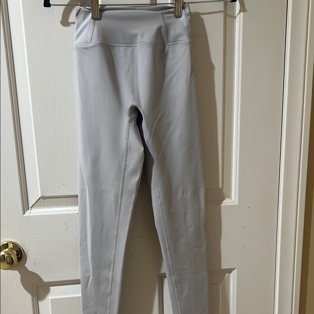 New w/o tags light Gray compression work out Leggings